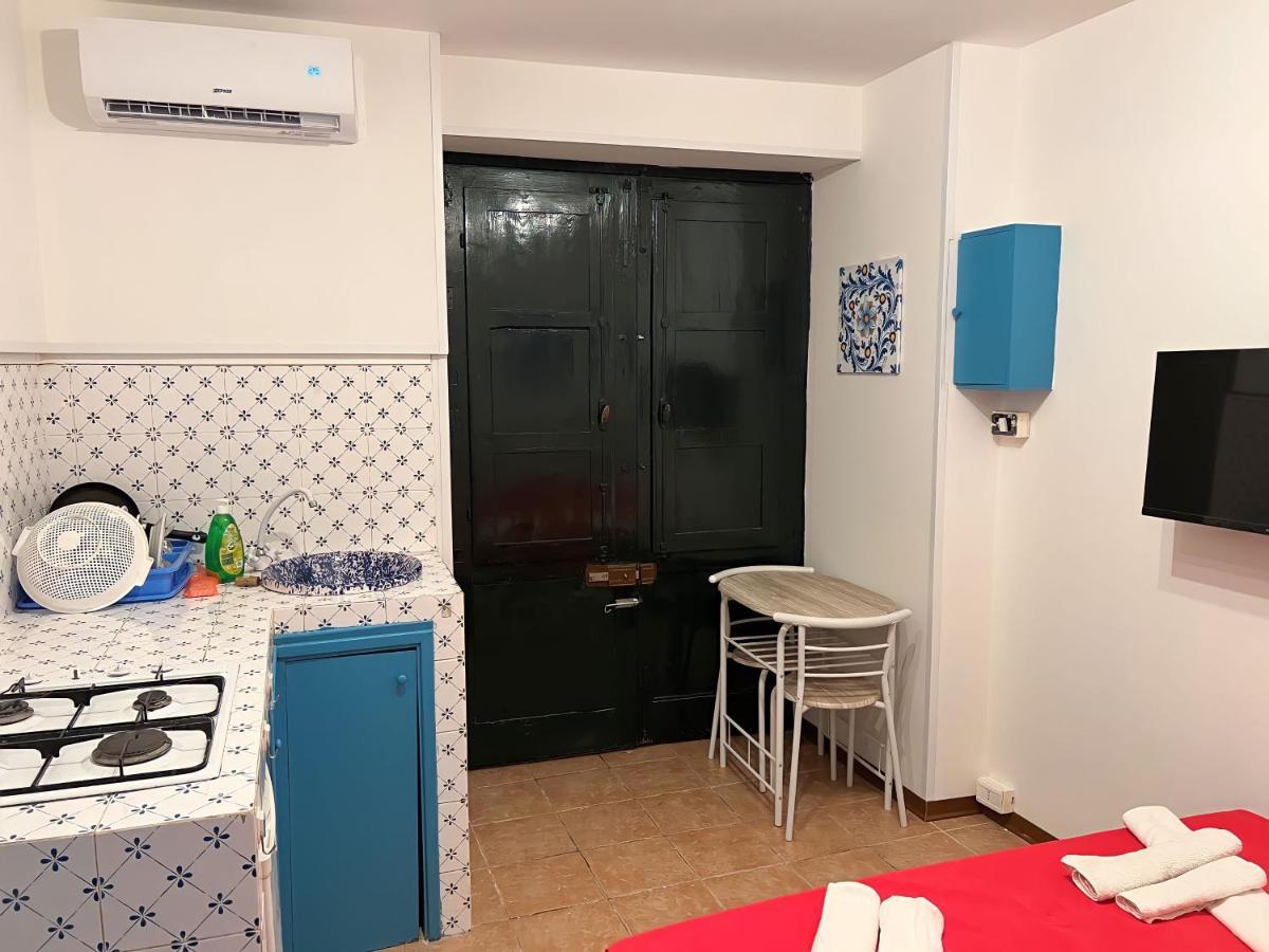 Mini House Catania Historic Center Villa ภายนอก รูปภาพ